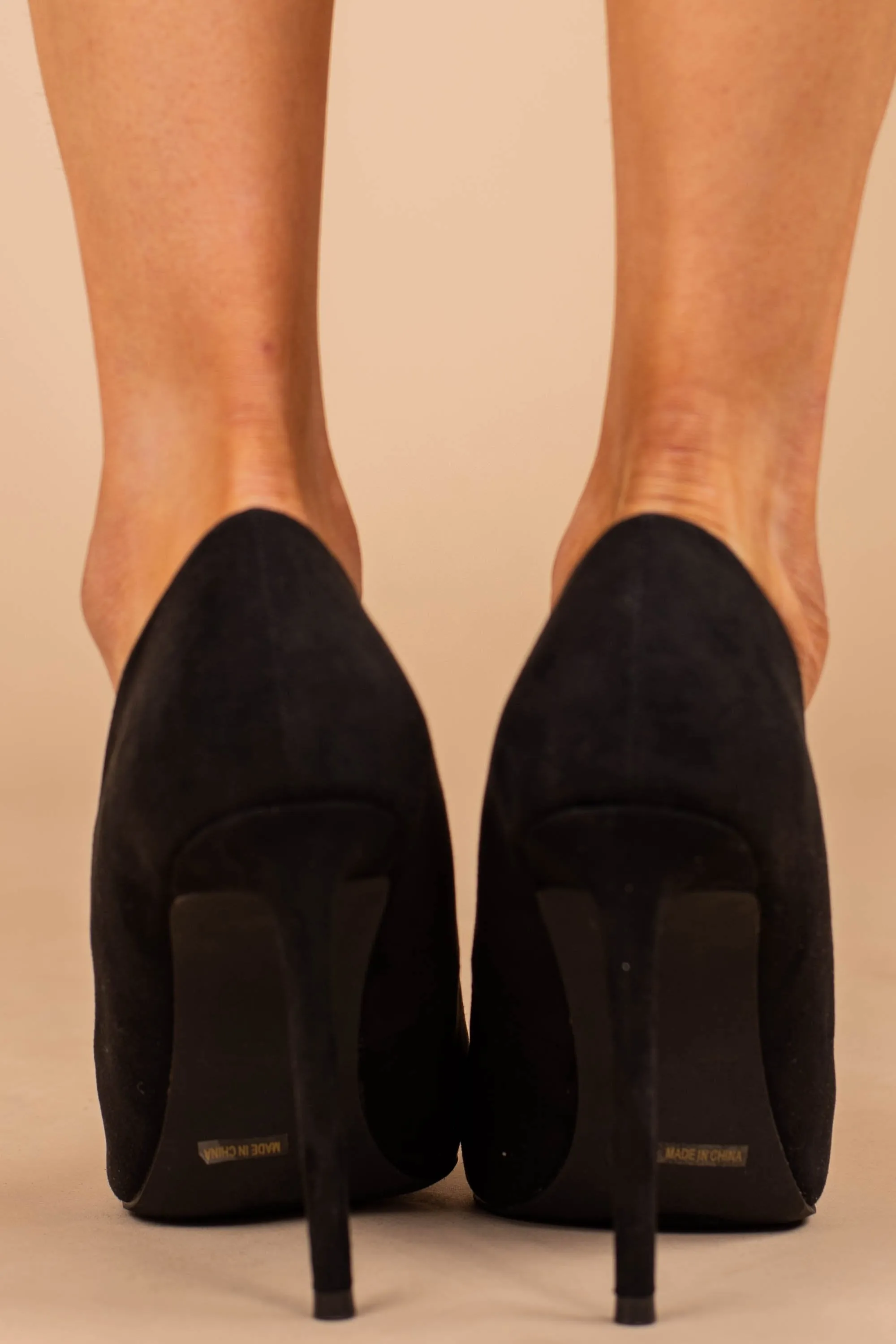 Out Of Your League Black Pumps