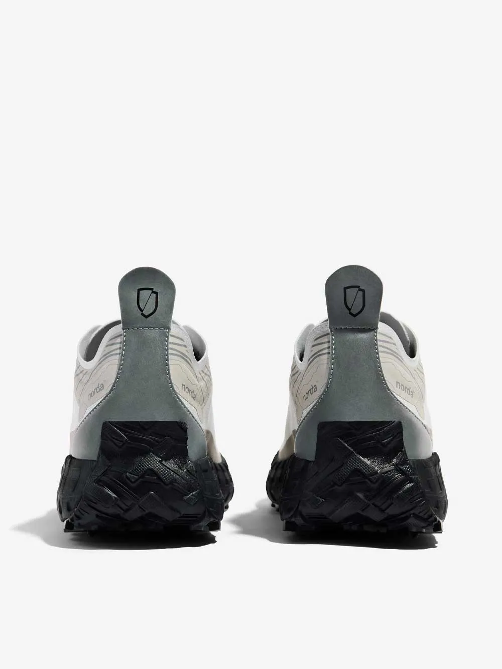 Sneakers "001 Core M"