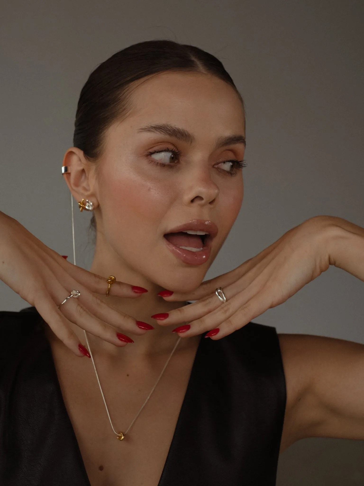 TWIST MINIMAL NECKLACE - GOLD & SILVER