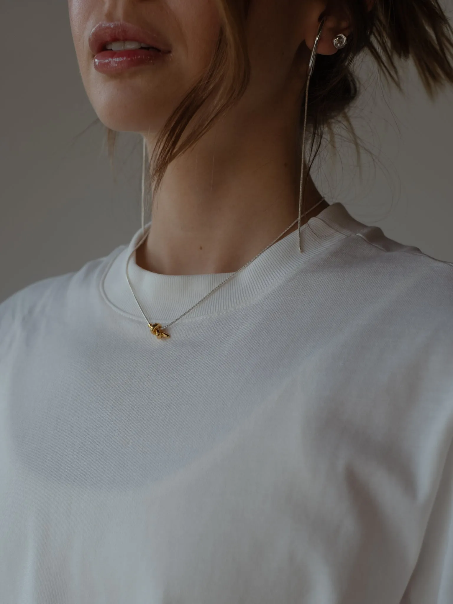 TWIST MINIMAL NECKLACE - GOLD & SILVER